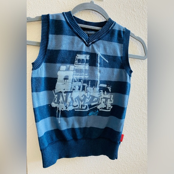 A beautiful European „NameIt“ sleeveless shirt - Picture 3 of 4